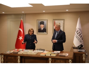 Okuma Kampanyasına Fatma Şahin’den Dev Destek