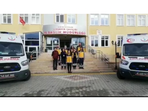 Askerin Alkışına, Sağlıkçılar Da Alkışla Cevap Verdi