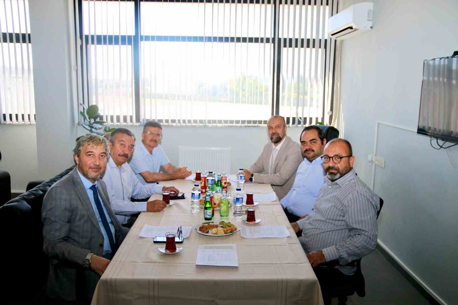 tobb-kutahya-osb-meslek-lisesi-nin-gelecegi-masaya-yatirildi