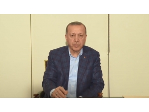 Cumhurbaşkanı Erdoğan: “Alışverişlerinizde Kesinlikle Hiçbir Ürün Yok Satmamaktadır. Gerek Sağlık Noktasında Gerekse Sağlık Dışındaki Bütün Ürünler Elimizde Mevcuttur. Hiçbir Zaman Bu Noktada Çeşitli Batı Ülkelerindeki Rafla