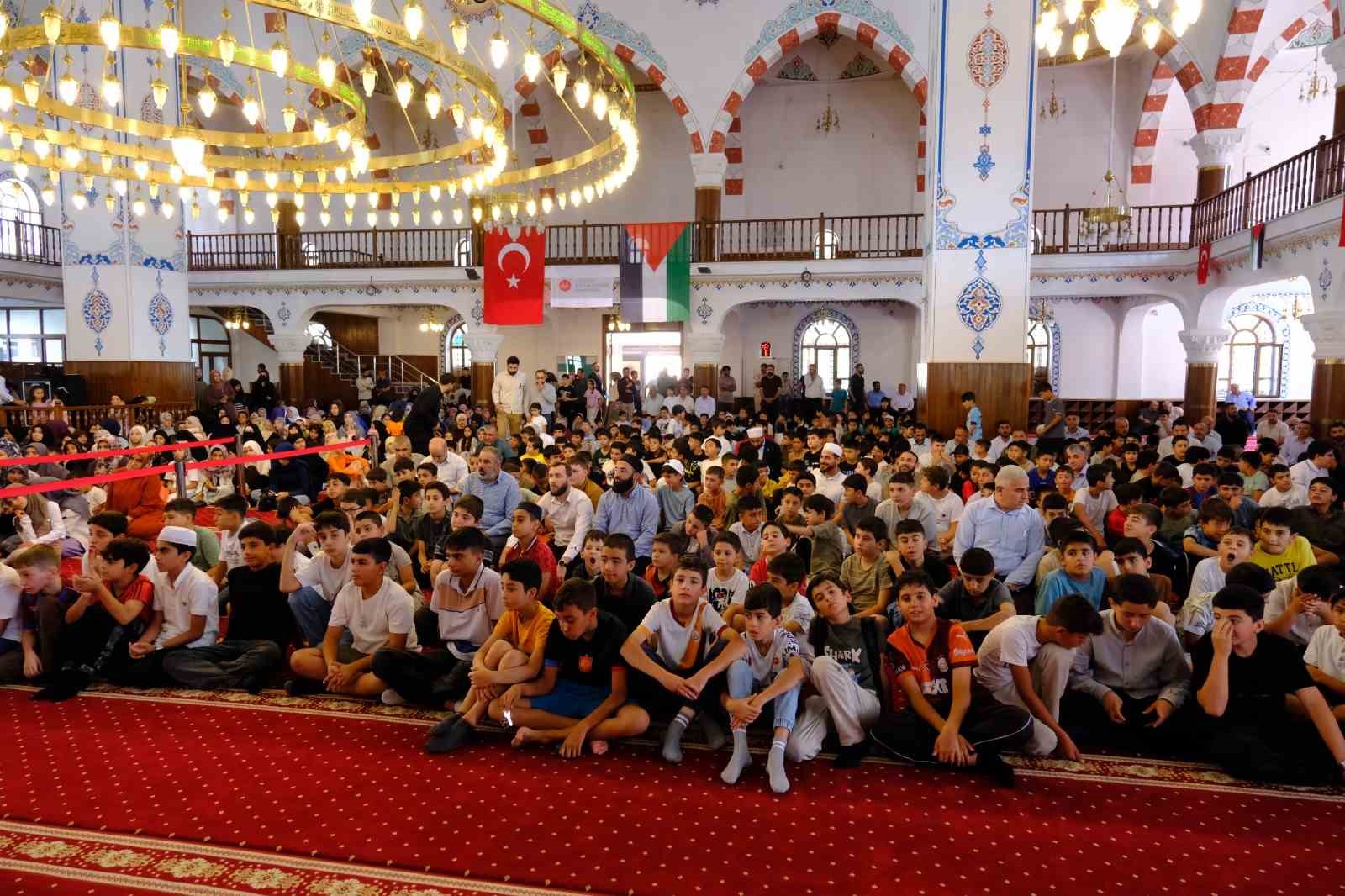 van-da-45-bin-ogrenci-kur-an-i-kerim-ogrendi
