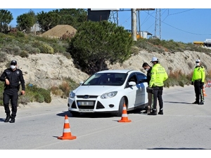 Çeşme Polisinden Virüs Önlemli Kontrol