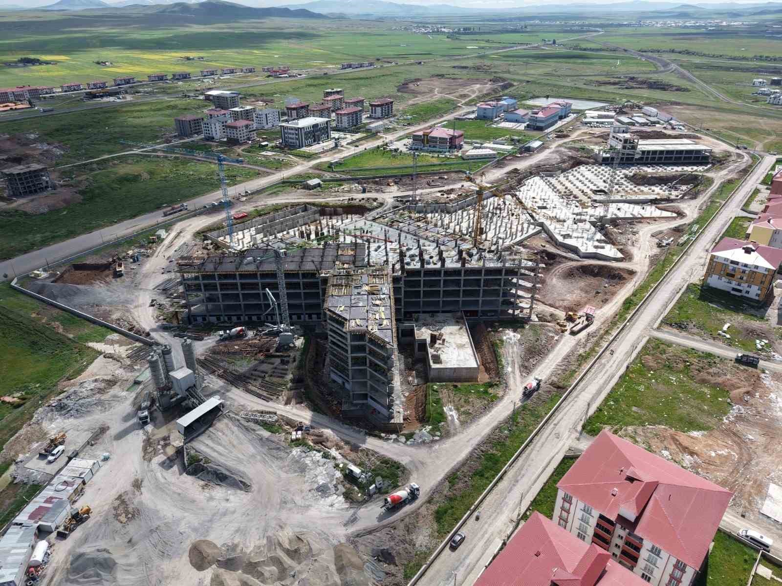 500-yatakli-kars-bolge-hastanesi-yukseliyor-kars-saglikta-yeni-bir-doneme-hazirlaniyor