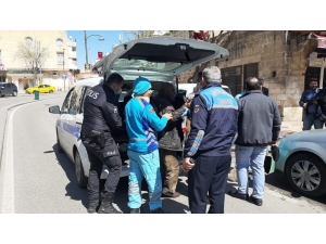 Yasağa Uymayan Yaşlılar Polis Ve Zabıtaya Takıldı