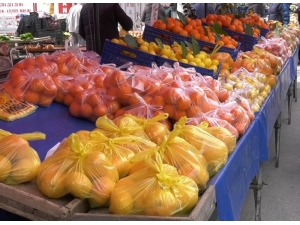 Elle Seçme Yasağının Ardından Esnaf Poşetleme Uygulamasına Geçti