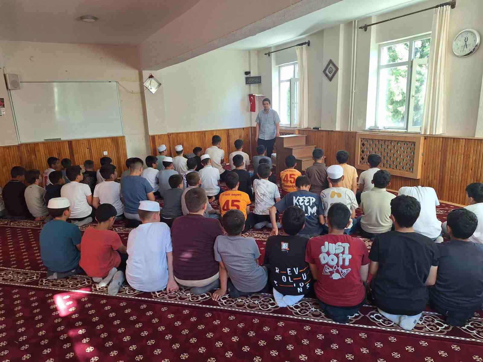 hafizlik-ogrencileri-teknoloji-bagimliligi-konusunda-bilgilendirildi