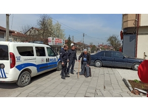 Sokağa Çıkma Yasağını Deldi, “1 Ayda İki Defa Felç Geçirdim, Bana Bir Şey Olmaz” Dedi