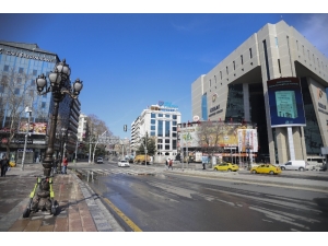 Korona Virüs Sebebiyle Başkent’te Sokaklar Boş Kaldı