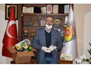 Tarsus’ta 65 Yaş Üstü 30 Bin Vatandaşa Ücretsiz Gıda Kolisi Dağıtılacak