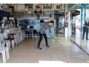 Florya Balık Çarşısı’ndaki Restoranlar Paket Servisi Sistemine Geçti