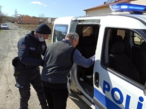 Deprem Bölgesi Elazığ’da Yaşlı Ve Hastalar İçin Ekipler Görevde