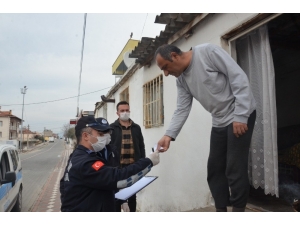 Akhisar Belediyesi 65 Yaş Üstü Vatandaşların Alışverişini Yapıyor