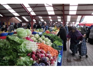 Ayancık’ta Kapalı Pazar Yeri Kapatıldı