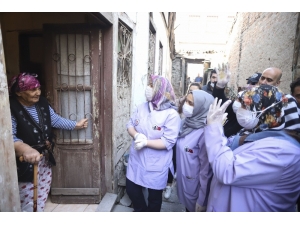 Ankara Valiliği 65 Yaş Üstü Vatandaşların İhtiyaçlarını Karşılıyor