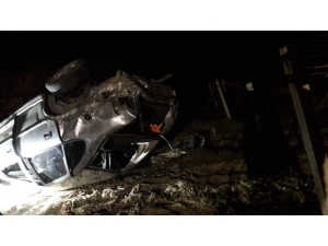 Denizli’de Otomobil Şarampole Devrildi: 1 Ölü, 2 Yaralı