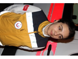 Görevdeki Anne Ve Babalarını Evde Bekleyen Çocukların Annesi De "Evde Kalın" Çağrısı Yaptı