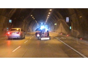 Kağıthane Tüneli’nde İlginç Yolculuk Kamerada