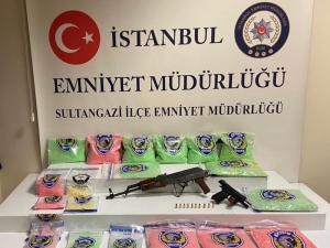 İstanbul’da Uyuşturucu Hap Operasyonu: 60 Bin Extacy Ele Geçirildi