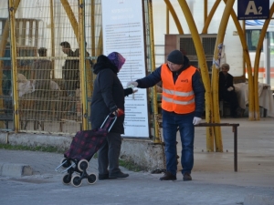 Gediz Pazarı’nda Korona Virüse Karşı Kolonyalı Önlem