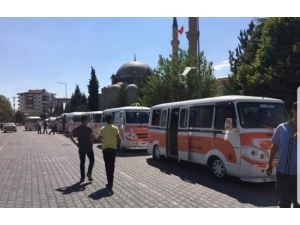 Gediz’de Sağlık Çalışanlarına Halk Minibüsü Seferleri Ücretsiz