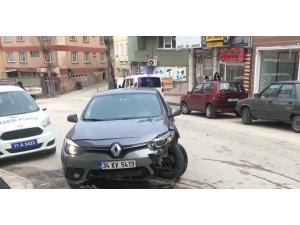 Bilecik’te Trafik Kazası, 4’ü Hafif 5 Kişi Yaralandı