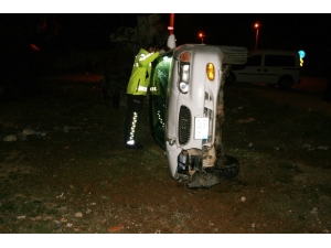 Çukurdan Kaçmak İsterken Otomobili Devirdi