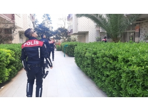 Balkondan Kendisini Sarkıtan Çocuk İçin Ekipler Seferber Oldu