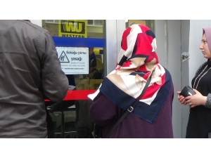 Resmî Kurumlarda Korona Mesafesi