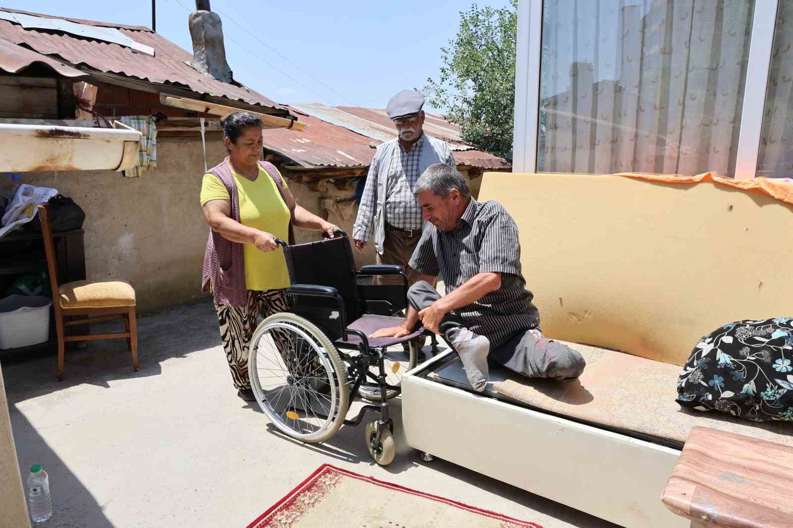 kayinvalidesi-vefat-eden-gelin-7-yildir-engelli-kayinbiraderine-bakiyor