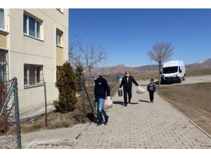 Van Büyükşehir Belediyesinden Yaşlı Vatandaşlara Sıcak Yemek