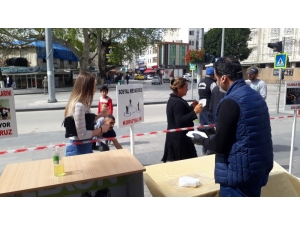 Kolonya Ve Maske Dağıtıldı