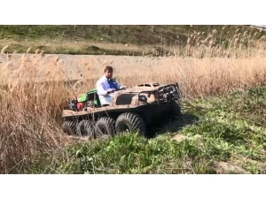 8x8 Amfibik Araçla Larva Mücadelesi