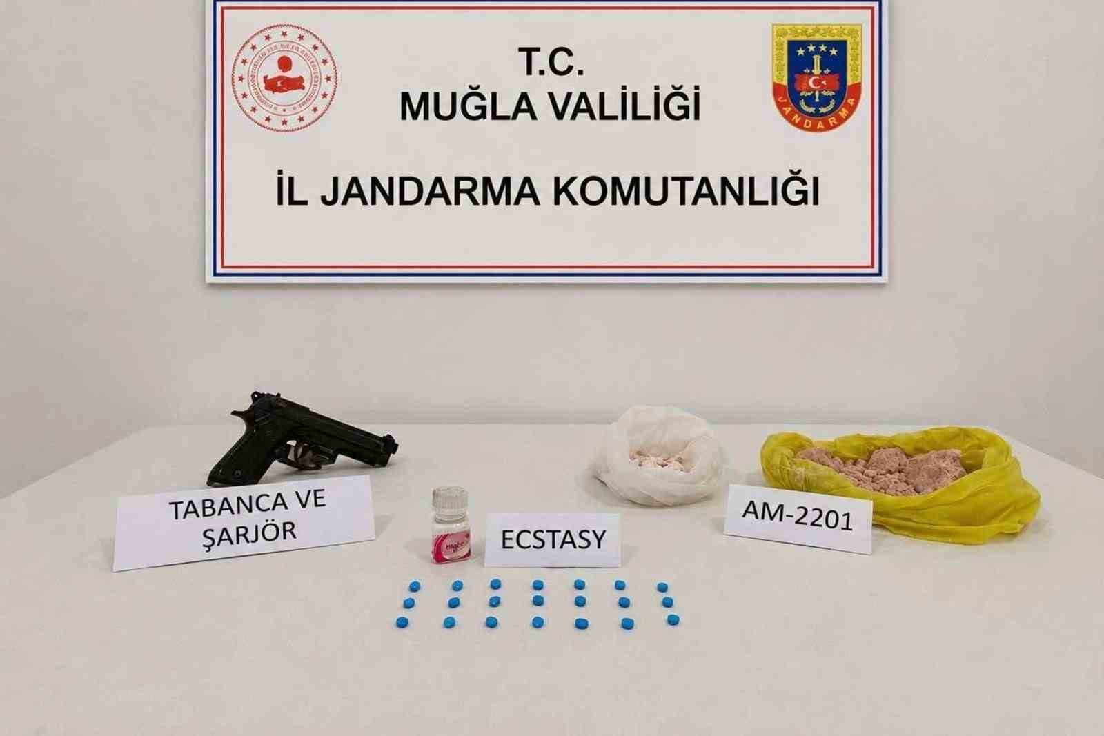 uyusturucu-operasyonlarinda-3-tutuklama