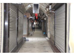 İzmir’de Kuyumcular Kepenk Kapattı