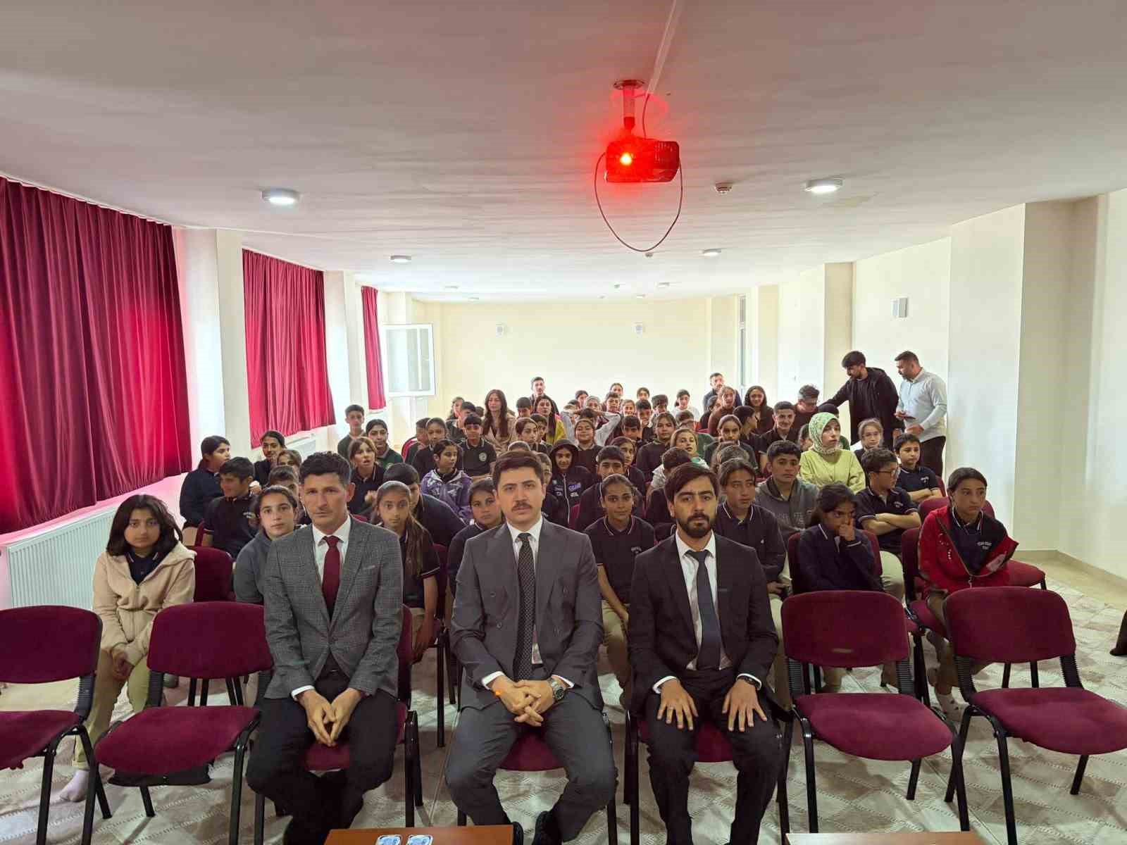 digor-da-cedes-yil-sonu-coskusu-kaymakam-kahraman-ogrencilerle-bulustu
