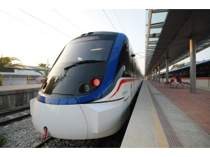 İzmir’de Toplu Taşıma Kullanımı Hafta Sonu Yüzde 77 Azaldı