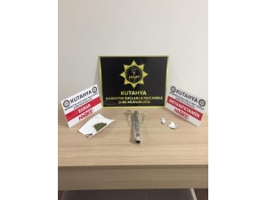 Uyuşturucudan Gözaltına Alınan 2 Şüpheliden Biri Tutuklandı