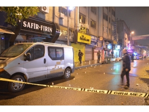 Kâğıthane’de Bir İş Yerine Silahlı Saldırı: 3 Kişi Yaralandı