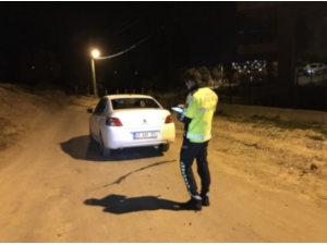 Ehliyetsiz Bayan Sürücü Ortalığı Birbirine Kattı