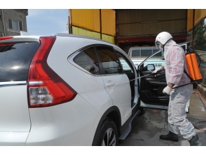 İş Yerine Gelen Araçları Bedava Dezenfekte Ediyor