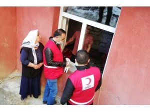 Kızılaydan Yaşlılara Destek