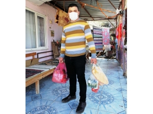 Muhtar Mahallesindeki Yaşlılar İçin Gece-gündüz Çalışıyor