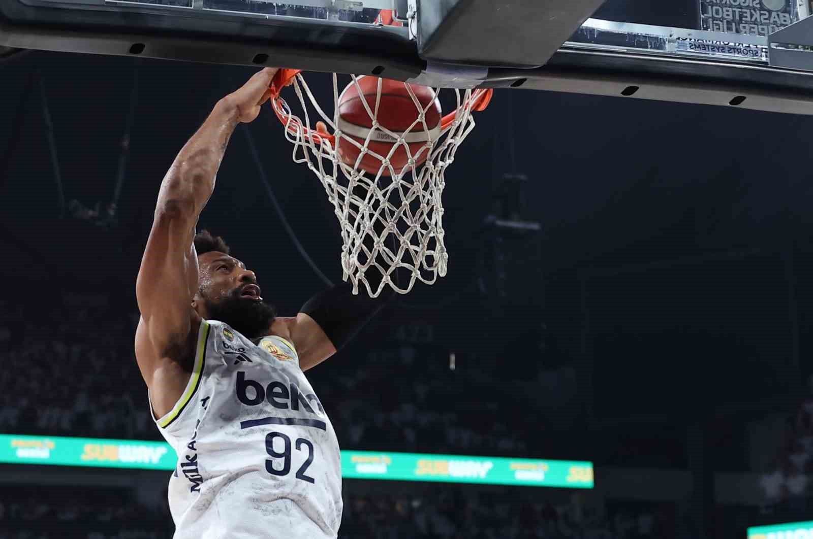 fenerbahce-final-serisinde-2-1-one-gecti