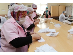 Maske Üretimine Bir Destek De Kula’dan