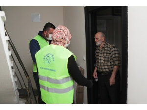 Arnavutköy Belediyesi Yaşlı Ve Hastaları Yalnız Bırakmadı