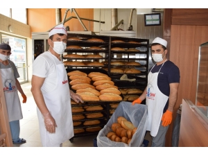 Fırıncıların 13 Liralık Maske Paketinin 250 Liraya Satılması İsyanı