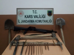 Kars’ta Jandarma Definecilere Göz Açtırmıyor