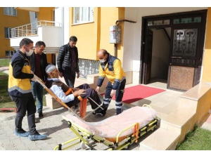 Van’da Korona Virüse Karşı Evde Sağlık Ve Nakil Hizmeti