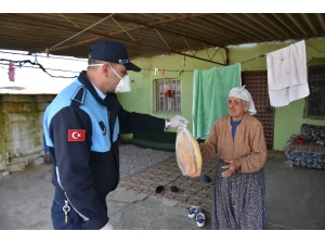 İncirliova’da Yaşlı Ve Hastaların İhtiyaçları Gideriliyor