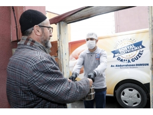 Sultangazi Belediyesi’nden Yaşlılara Yardım Eli